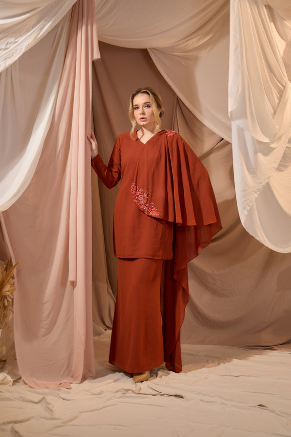 Elara in Brown Autumn